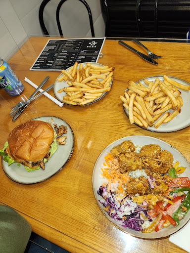 Photo of Buzz Bites - 771 Talbot St, St Thomas, ON N5P 1E3